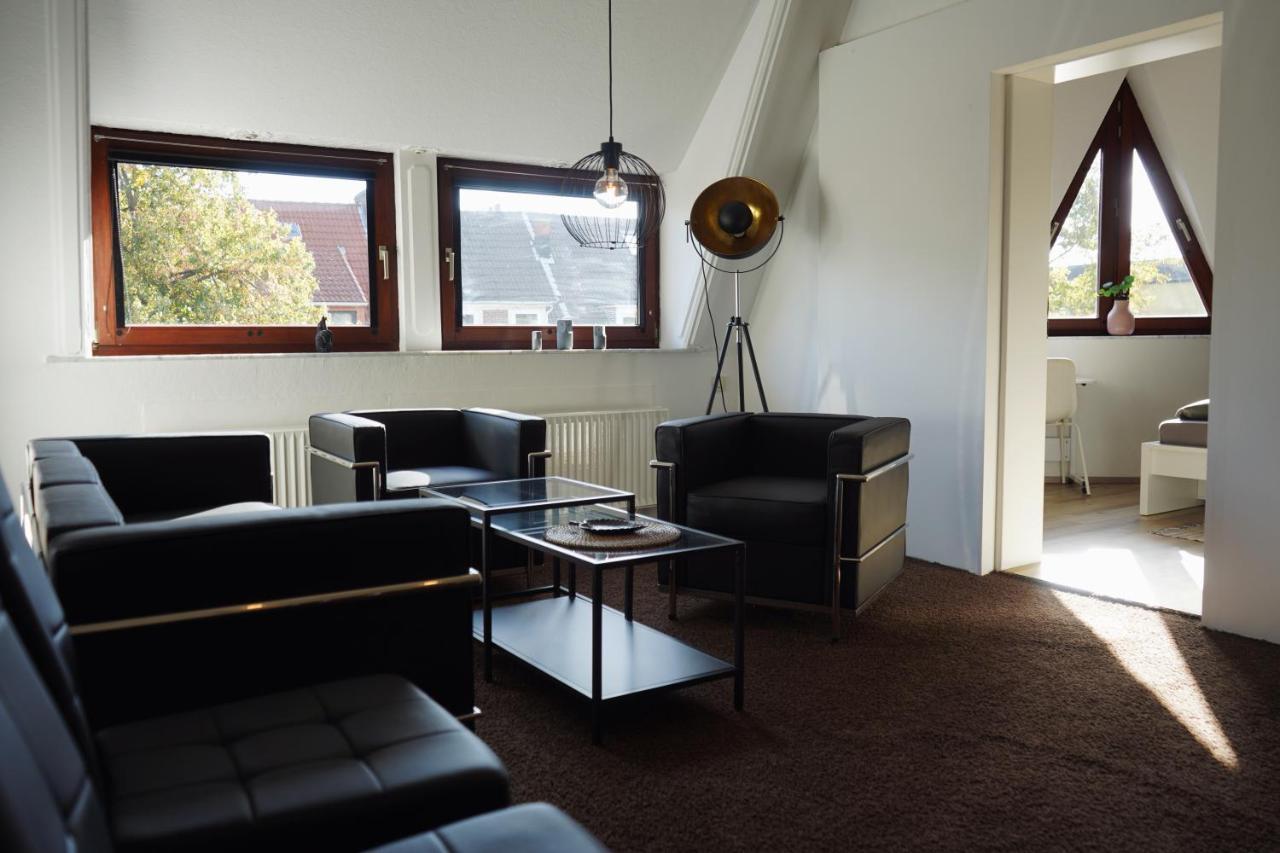 Unique: Geraeumig - Bhf-Nah - Parkplatz - Netflix Apartment เบรเมน ภายนอก รูปภาพ